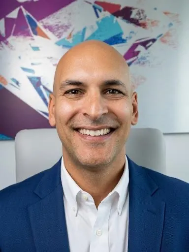 Tomer, founder and certified gemologist at Eternity Diamonds